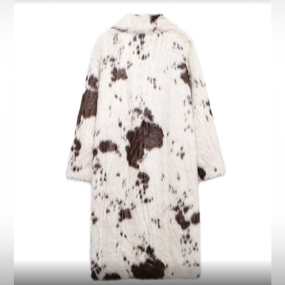 ✨NEW Heavyweight Stylish Women's Brown and White Cow Print Faux Fur Coat - Picture 4 of 5